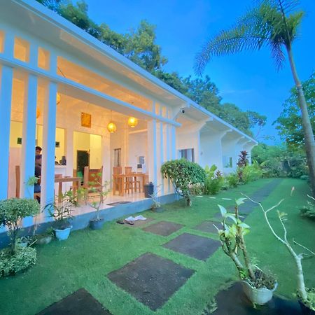 The Hill View Lombok Hotel Kuta  Buitenkant foto